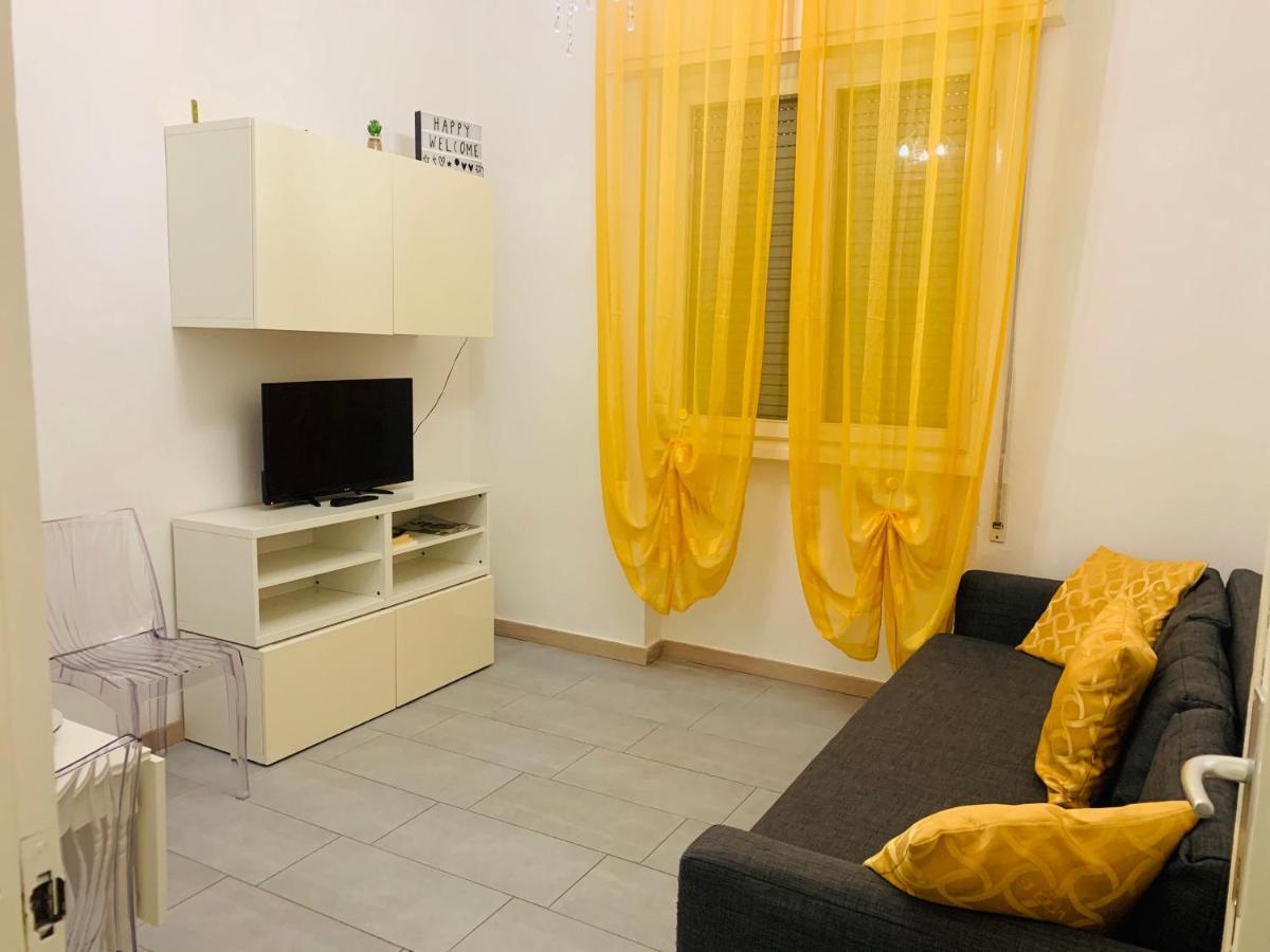 Casa Martina Apartment Виареджо Екстериор снимка