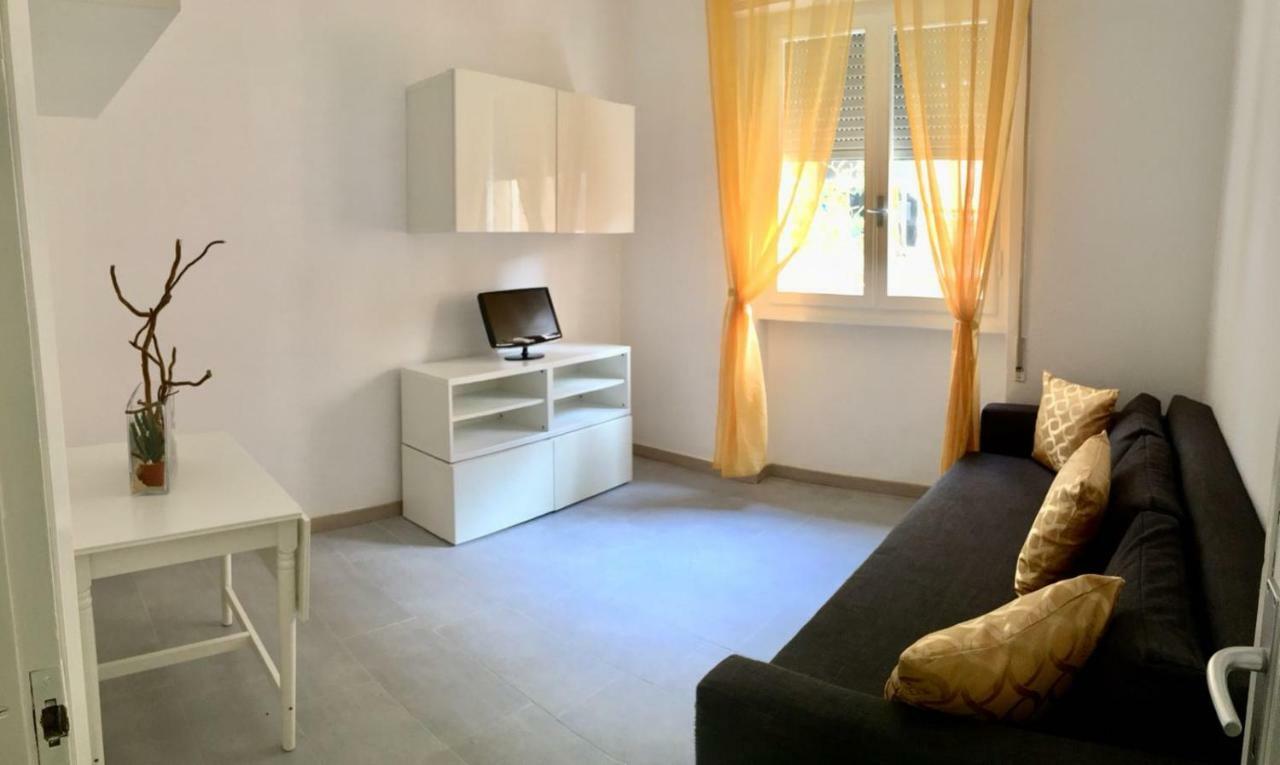 Casa Martina Apartment Виареджо Екстериор снимка